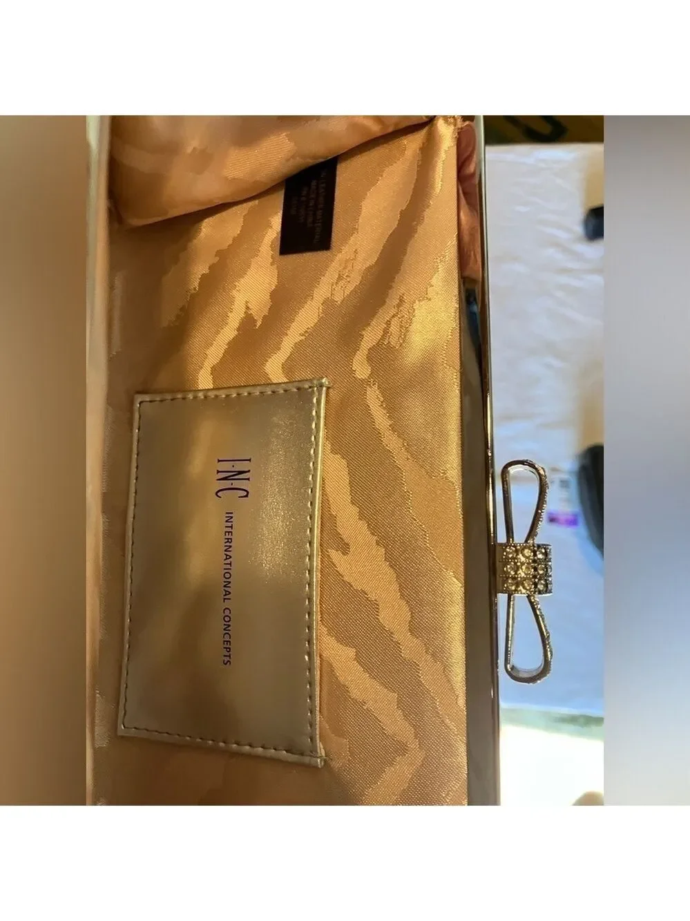 🔥NEW🔥 INC Metalic Gold/Solver Snakeskin Leather Clutch w/Crystal Bow Clasp